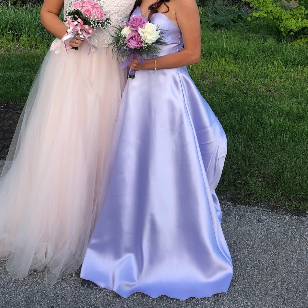 PROM DRESS!! - Picture 3 of 4